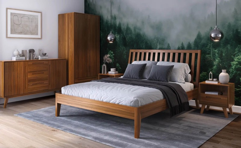 Noptiera Beskid din lemn, Stejar rustic