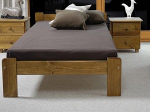 Pat din lemn 90x200 cu somieră Celinka stejar