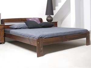 Pat din lemn 140x200 cu somieră Sara nuc