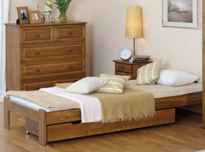 Pat din lemn 90x200 cu somieră Ada stejar